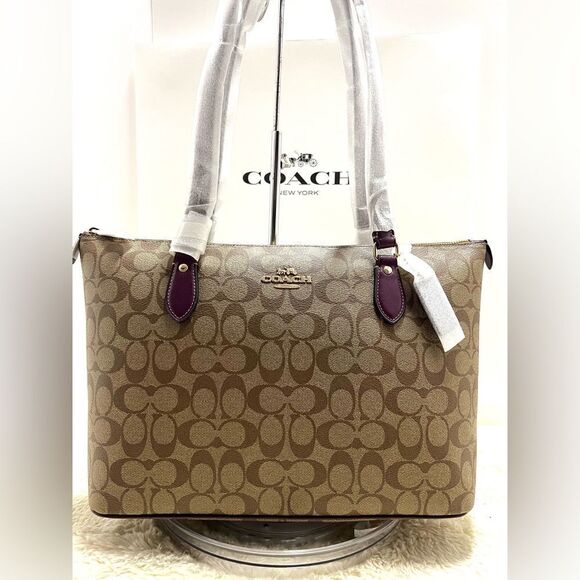 🔥🎁NWT! Coach Gallery Tote Handbag Khaki/Deep Berry Msrp:$378.00 - Picture 5 of 9